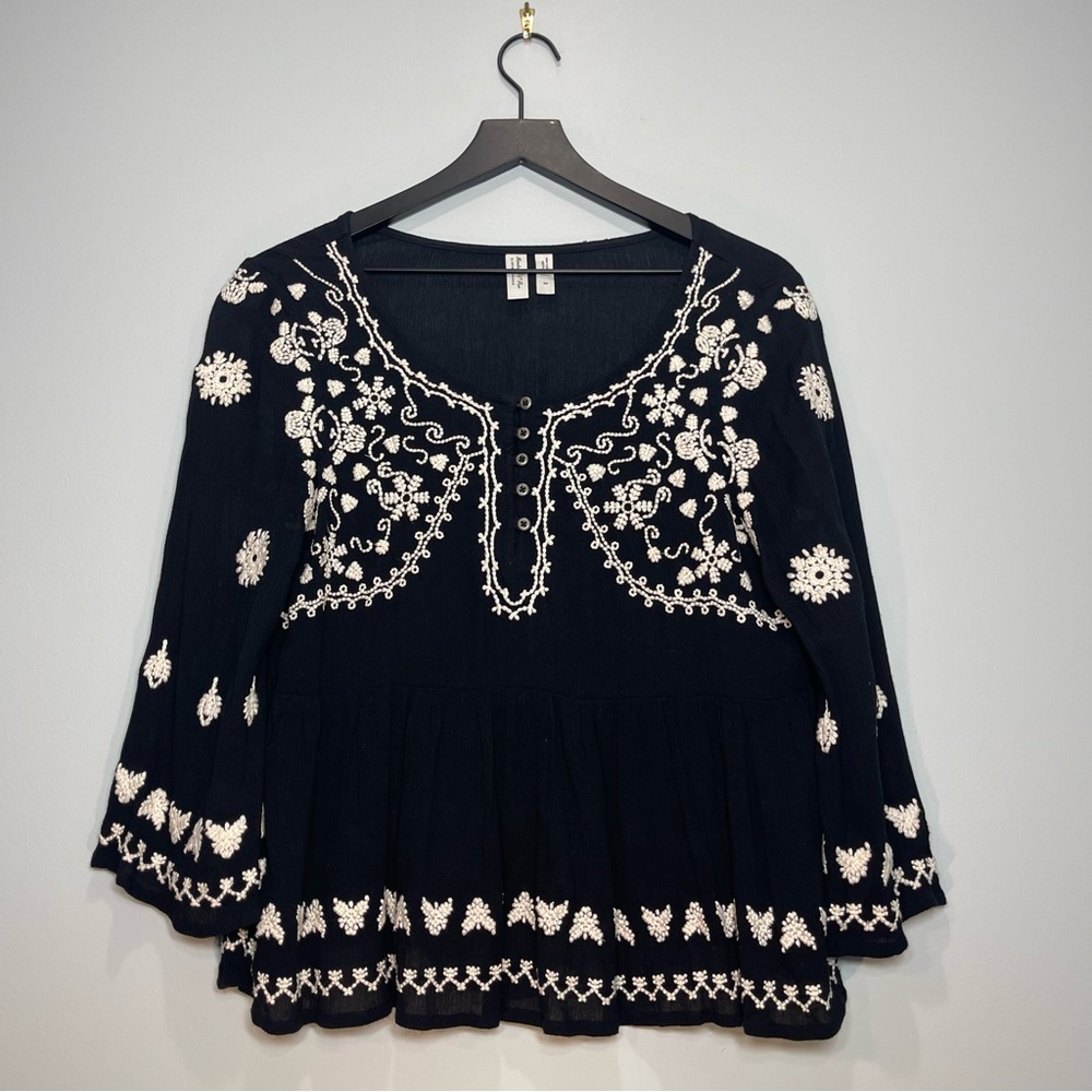 ANTHROPOLOGIE MEADOW RUE Gardiner Black Top White Embriodery Size X-Small
